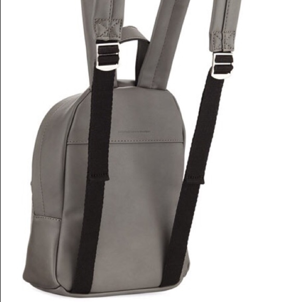 🌸NWT🌺 Embroidered Backpack - Picture 3 of 8